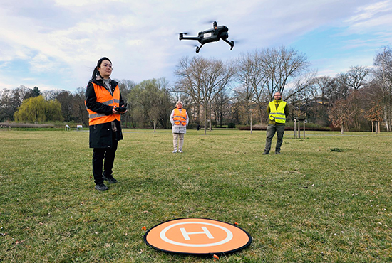 Start- und Landeplatz der Drohne auf Ziegelwiese am Schwanenteich