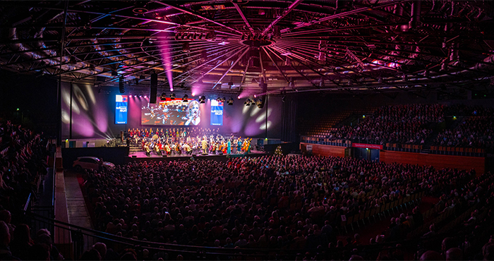 Blick in die gefüllte Sparkassen-Arena Zwickau