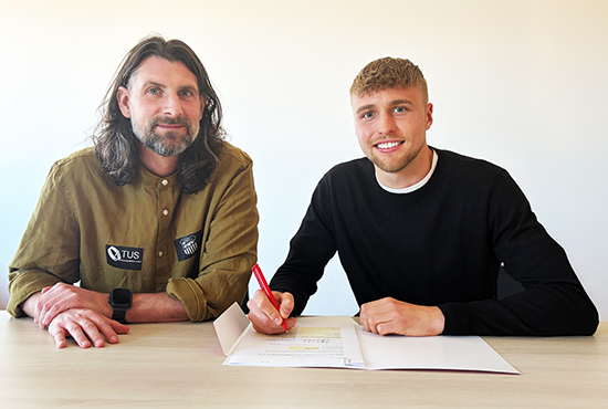 Sportchef Robin Lenk und Neuzugang Ben-Luca Moritz